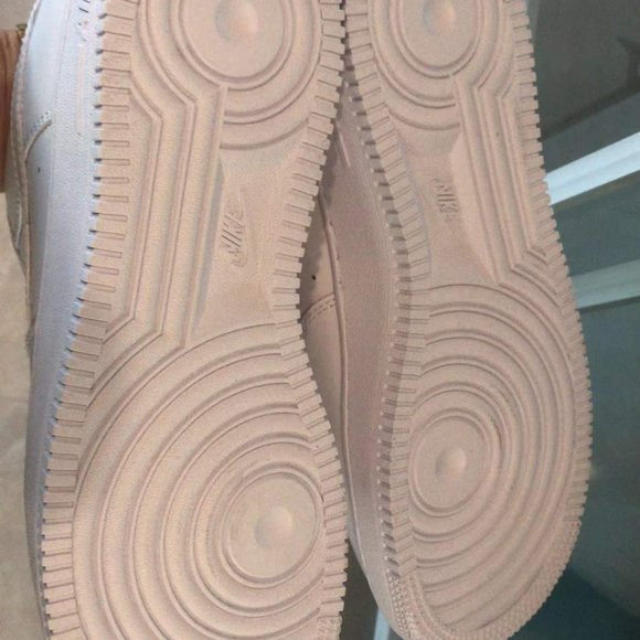 Size 8.5 - Nike Air Force 1 Low ‘07 Triple White Sneaker 315122-111. no box - Picture 7 of 7